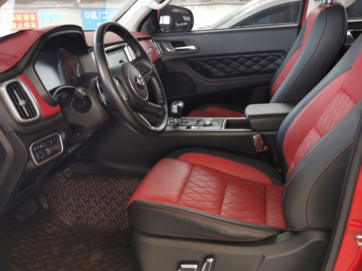 f_720x540_0_q87_autohomecar__ChxknGRdn4eAGjb0AAPs07ZNIss111.jpg