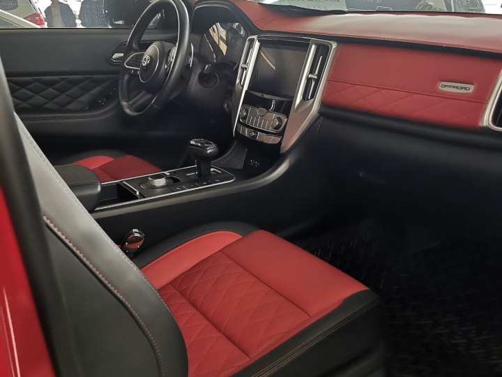 f_720x540_0_q87_autohomecar__ChxknGRdn4yAbwo2AALVh5_vXSo374.jpg