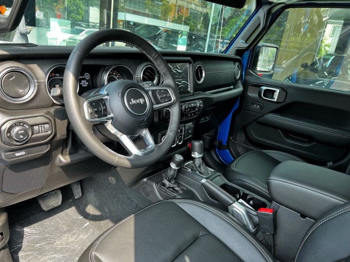 f_720x540_0_q87_autohomecar__CjIFVmQnrO6ASK8RAA0FuBSrvUo320.jpg
